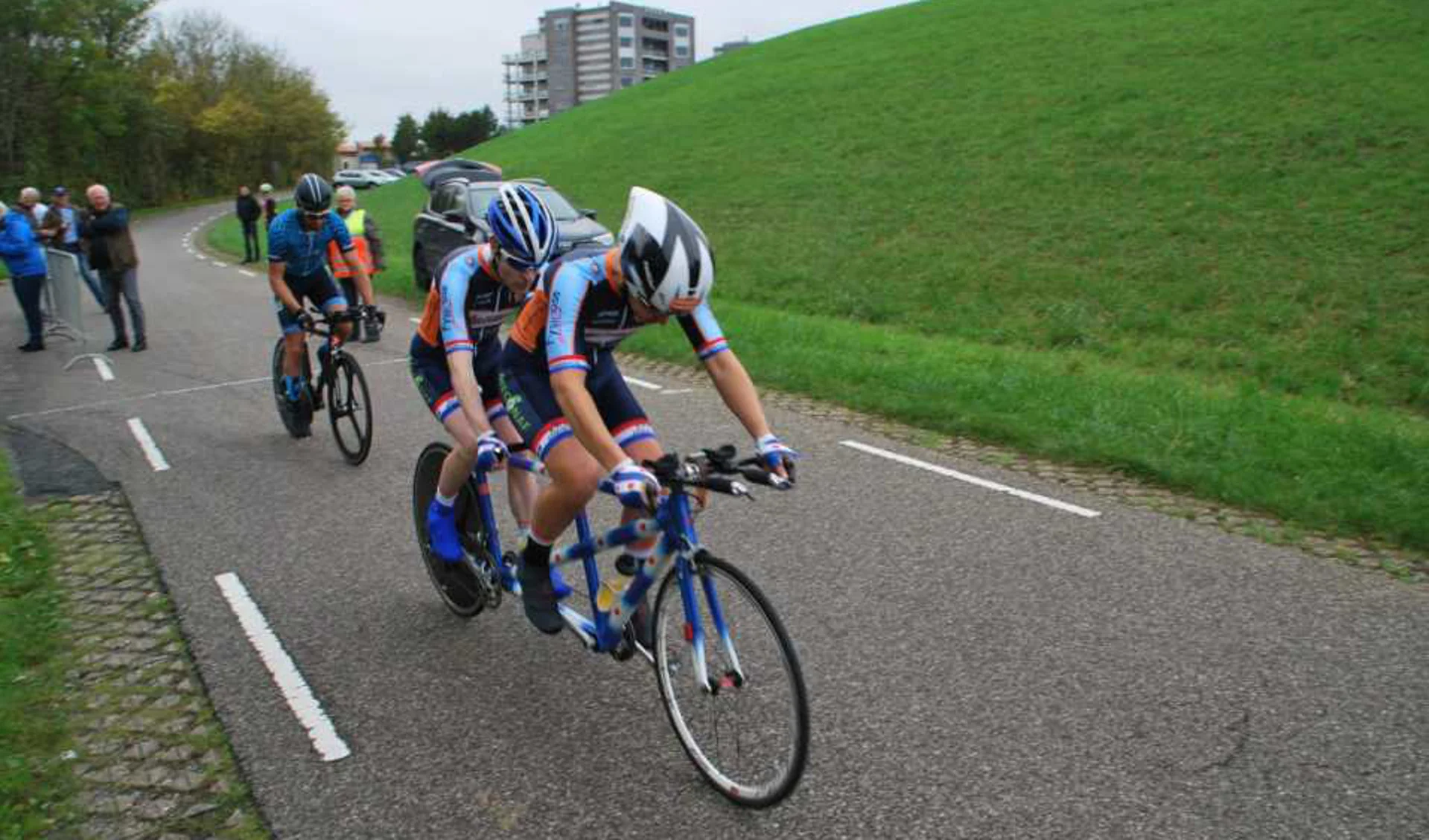 friese tandem gaat er met hoofdprijs vandoor in koppeltijdrit terneuzen